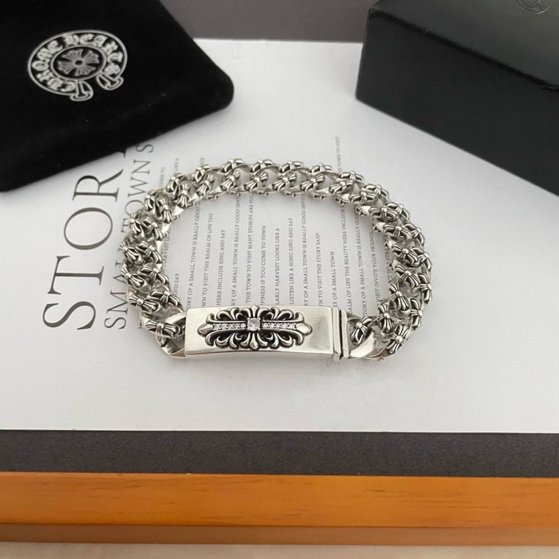 Ch**me He**ts bracelets